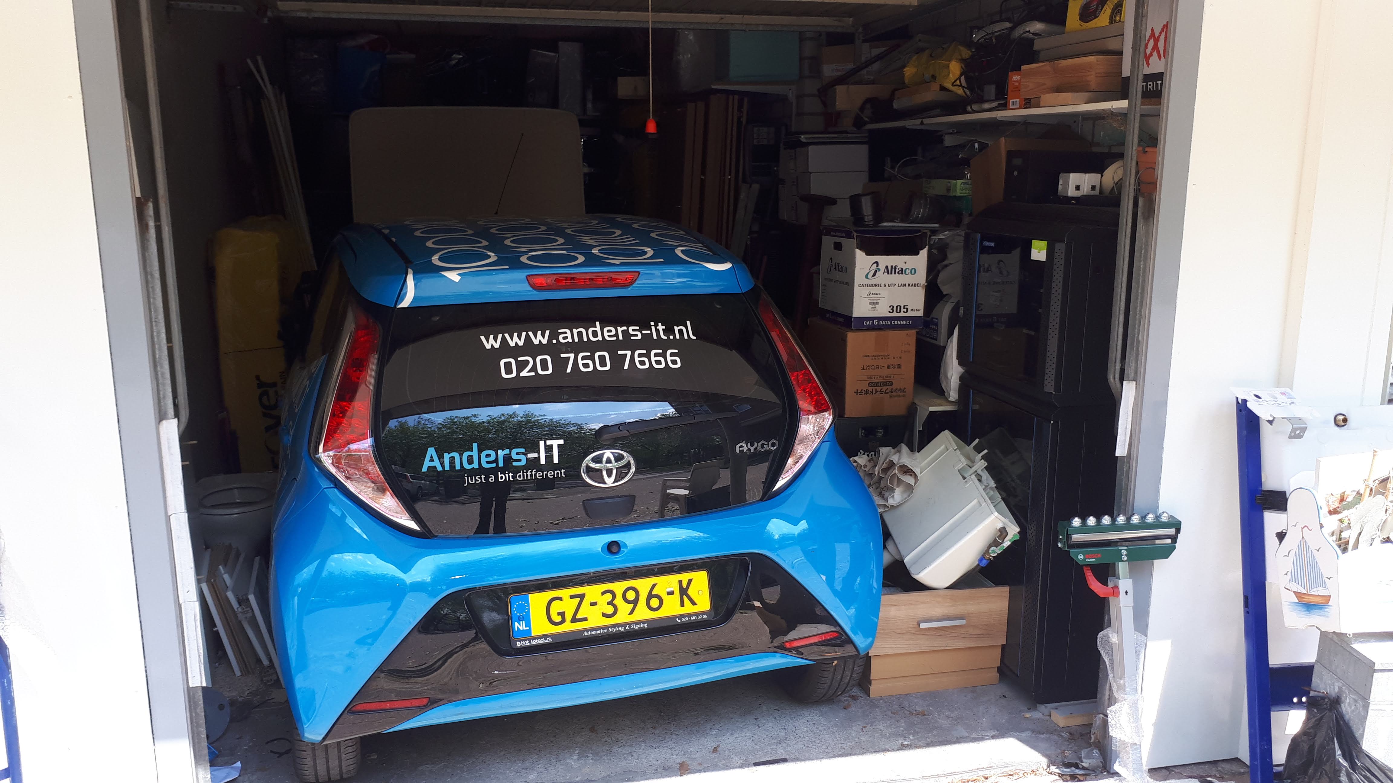 Anders-IT Toyota Aygo in opslag